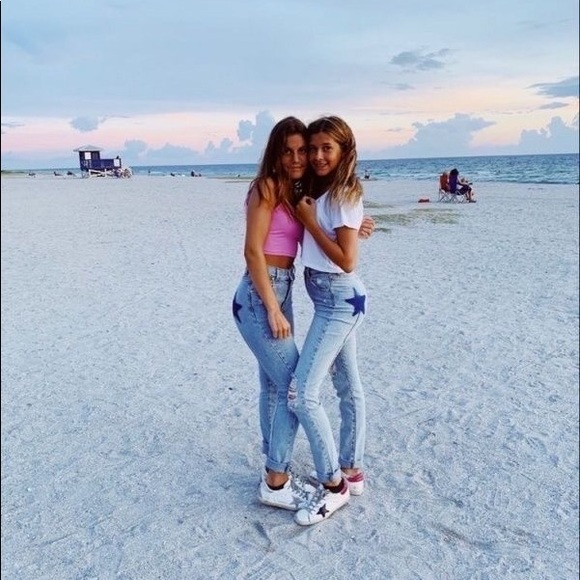 Meet your Posher, Eliza - Picture 1 of 1